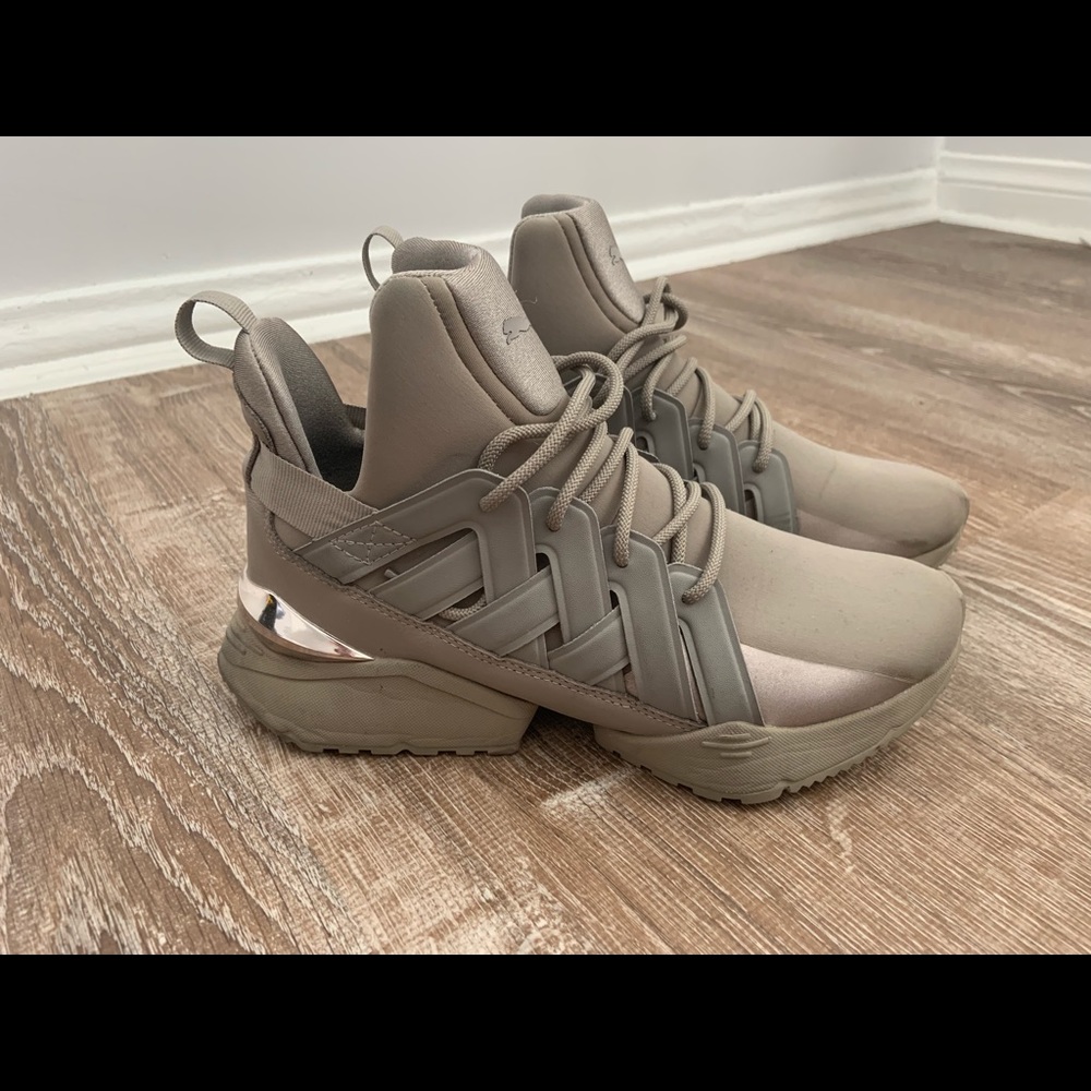 🦃 PRICE DROP Puma Muse Echo Sneakers